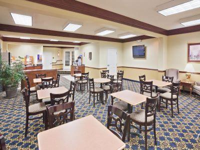 Days Inn & Suites By Wyndham Tahlequah Exterior photo